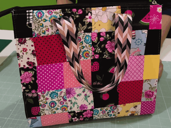 Bolsa de Mão Luxo com Retalhos